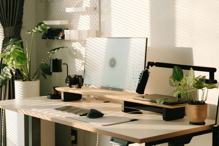 Tips for Creating a Balanced Home Workspace to Boost Productivity and Comfort